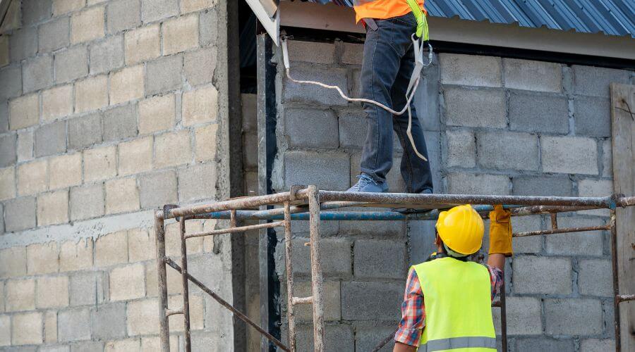 Professional gutter cleaning in Cartwright, ND